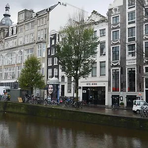 https://hotel-agora.amsterdamhotelsnl.com