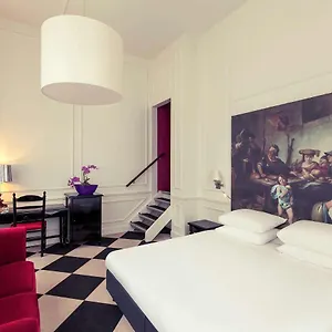 https://mercure-amsterdam-centre-canal-district.amsterdamhotelsnl.com